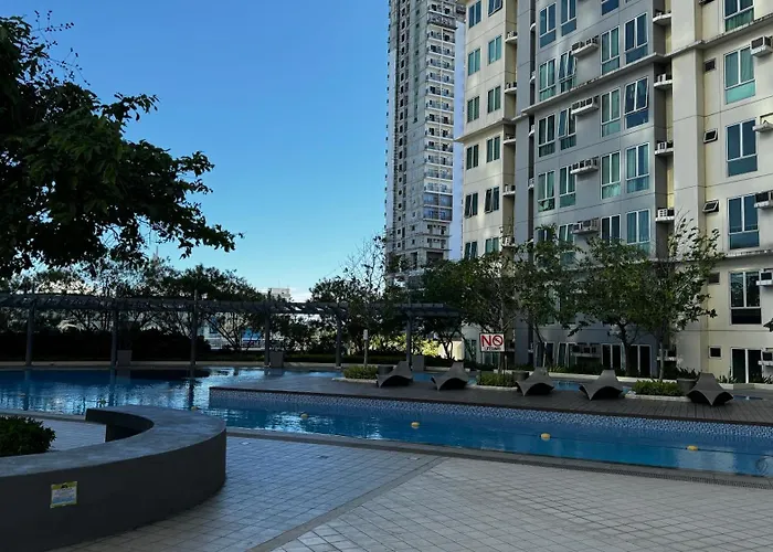 Toby's Crib At San Lorenzo Place * Manila