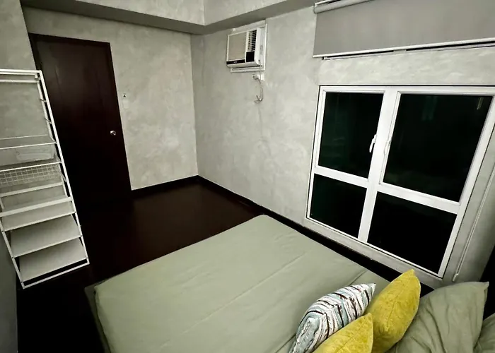 Toby's Crib At San Lorenzo Place Apartment Manila